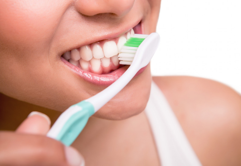 Sorriso: curare smalto dei denti