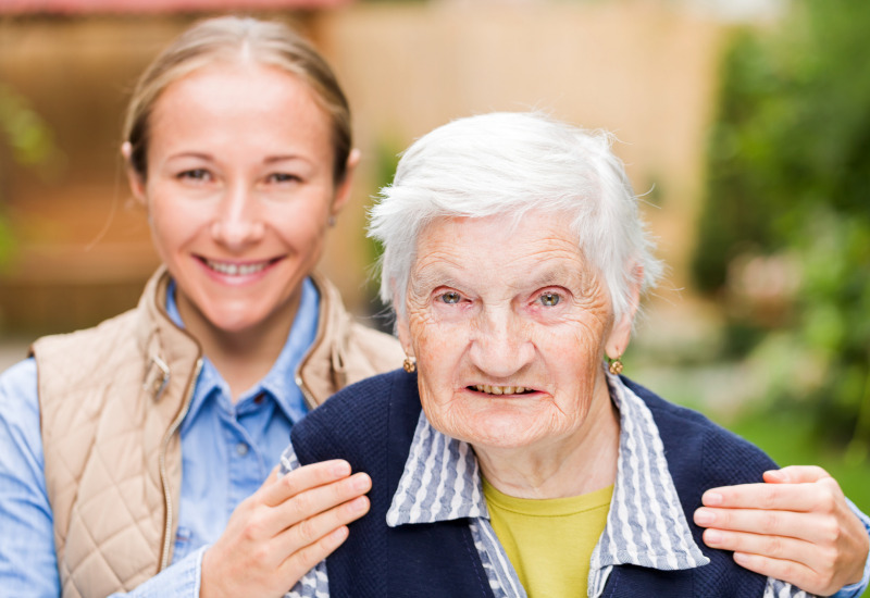 Cura per Alzheimer: esperimenti e nuovi farmaci